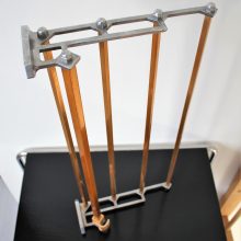 functionalist coat / hanger