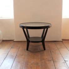 konfereční stolek od designérské dvojice Koželka – Kropáček